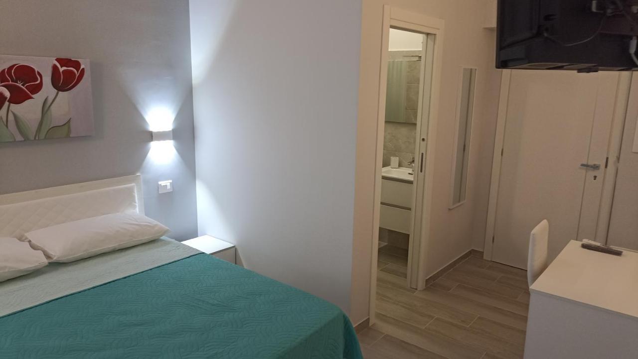 Le Vie Del Centro Bed & Breakfast Шака Екстериор снимка