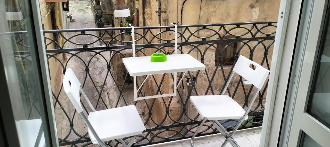 Le Vie Del Centro Bed & Breakfast Шака Екстериор снимка