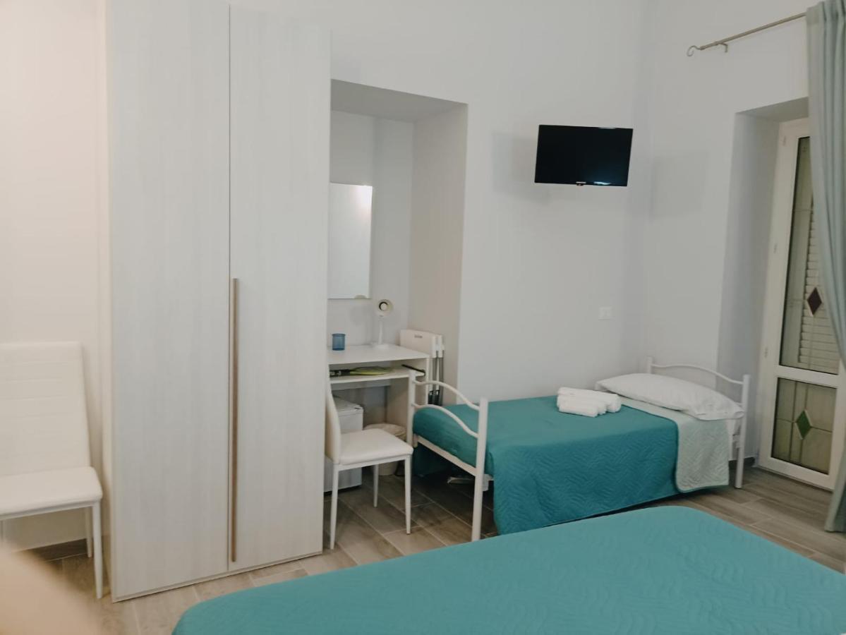 Le Vie Del Centro Bed & Breakfast Шака Екстериор снимка