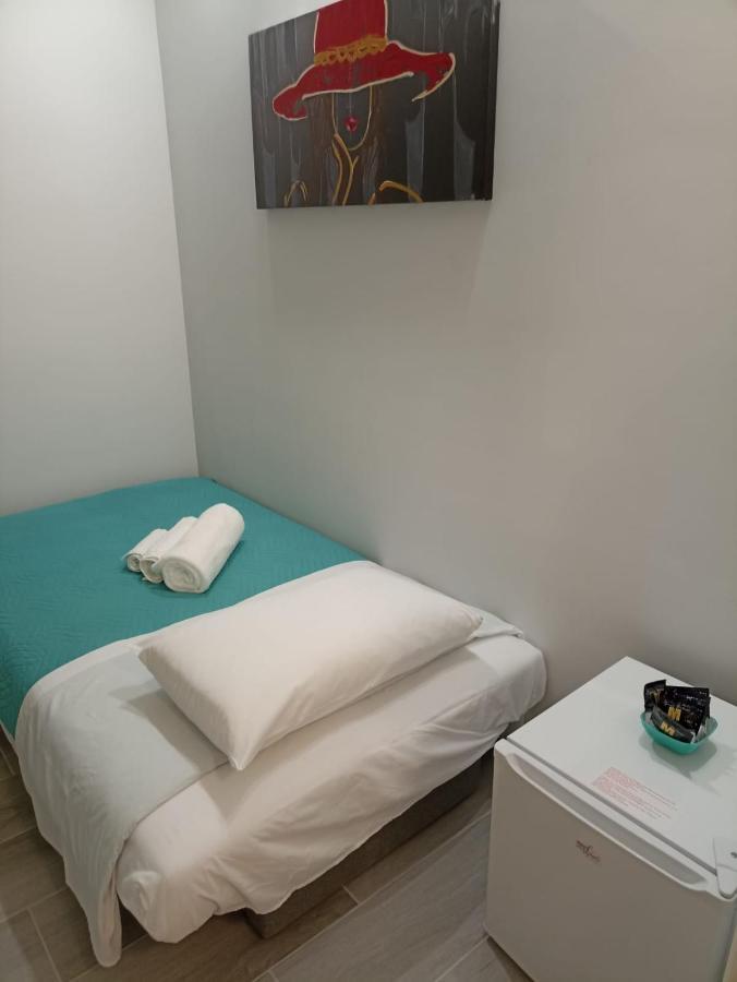 Le Vie Del Centro Bed & Breakfast Шака Екстериор снимка