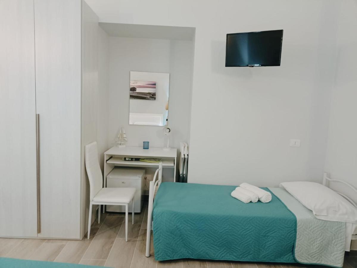 Le Vie Del Centro Bed & Breakfast Шака Екстериор снимка