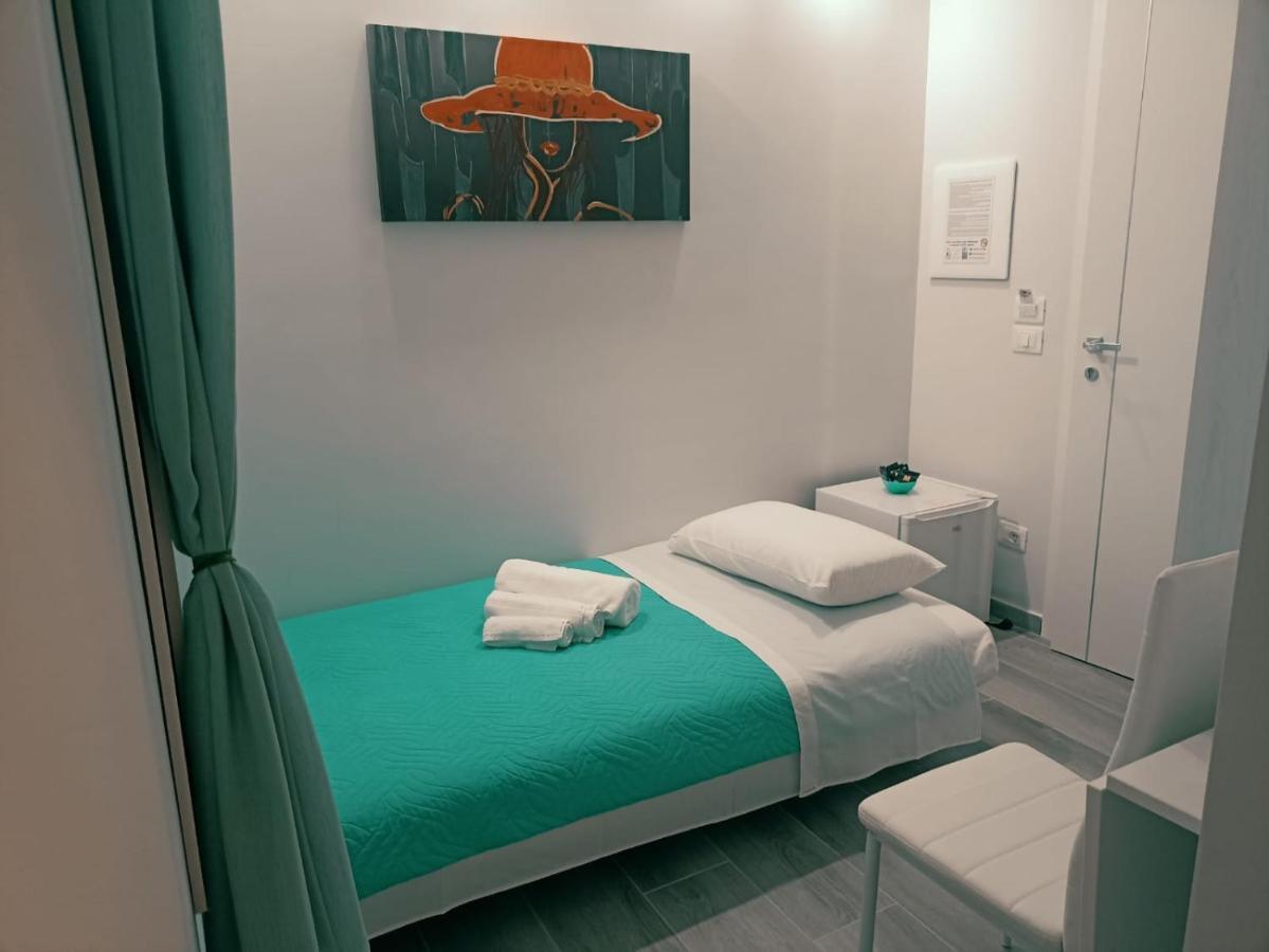 Le Vie Del Centro Bed & Breakfast Шака Екстериор снимка