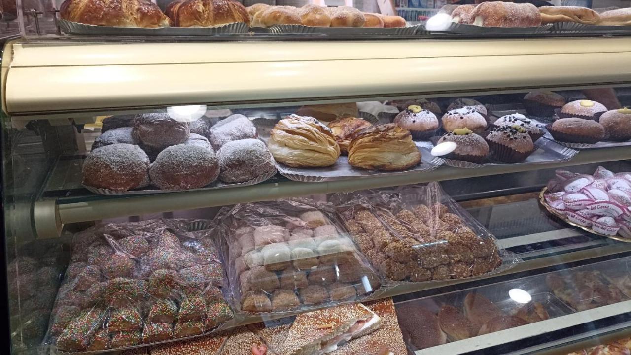 Le Vie Del Centro Bed & Breakfast Шака Екстериор снимка