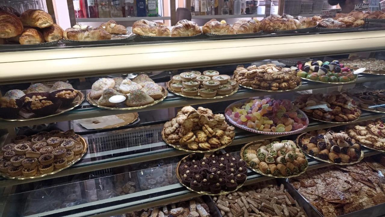 Le Vie Del Centro Bed & Breakfast Шака Екстериор снимка